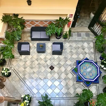 Casa Miraflores Konukevi 3*